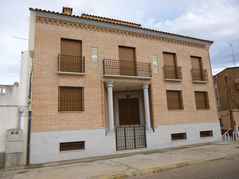 Edificación- Casa en Belvis de la Jara