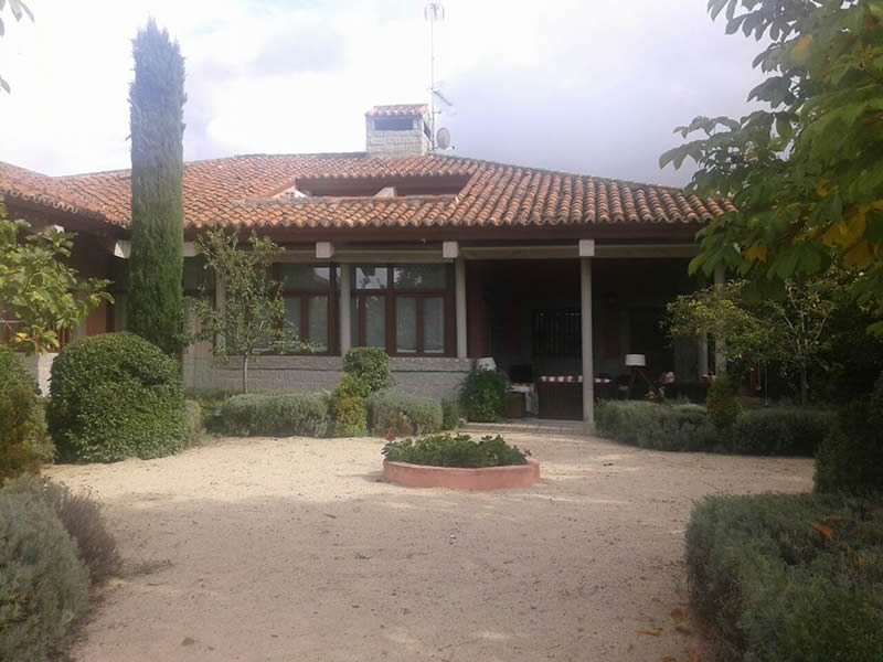 Edificación- Chalet con piscina en Torrelodones